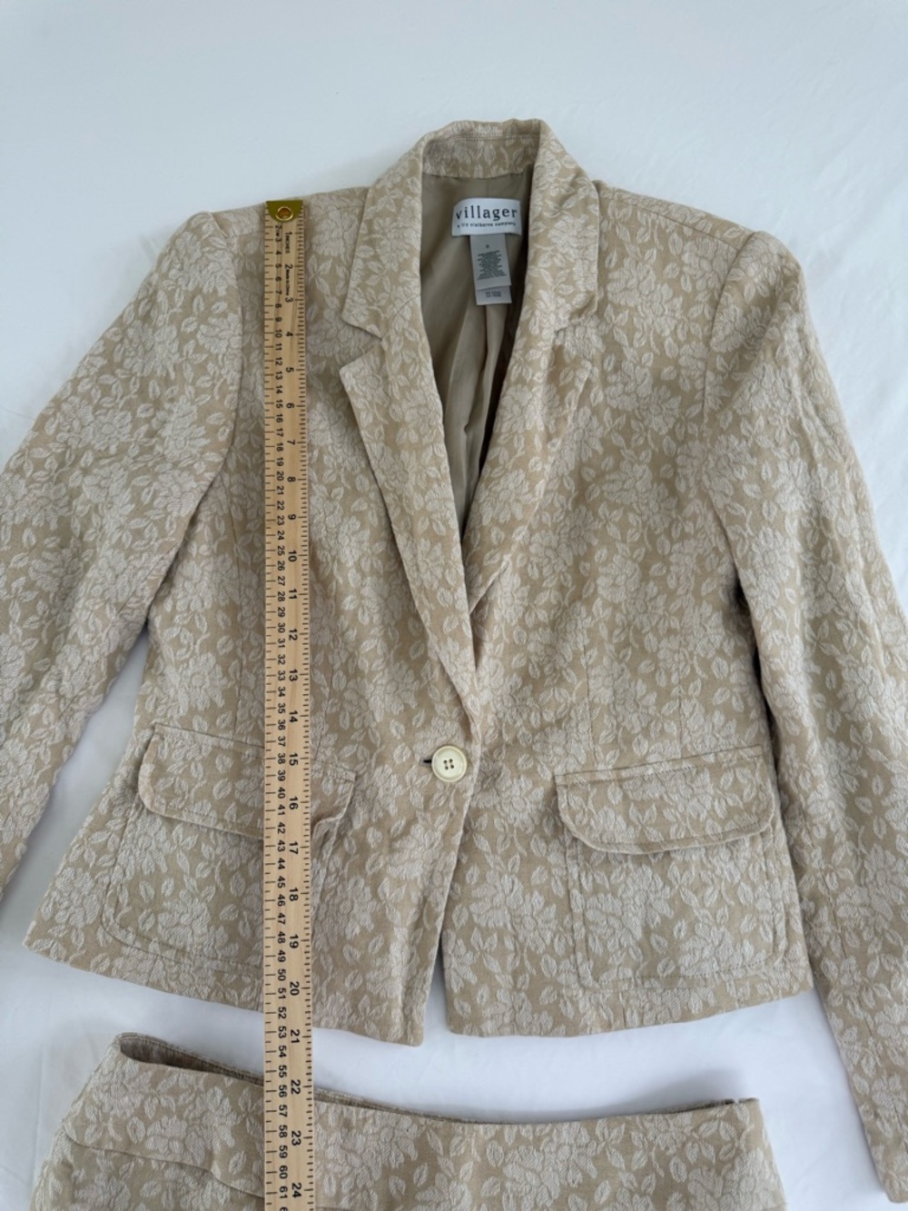 Liz Claiborne Beige Floral Jacquard Skirt Suit - Picture 8 of 11